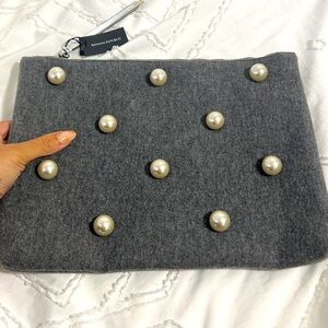 BANANA REPUBLIC ! Mother of pearl bag !